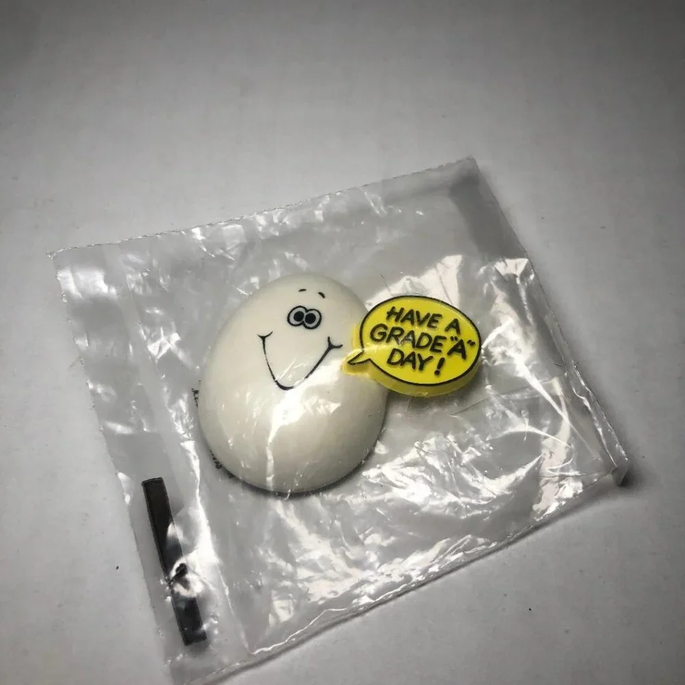 New Vintage Hallmark Lapel Pin Have a Grade A Day Smiley Face Egg Brooch Chicken